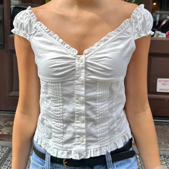 Brandy Melville Tops - Brandy Melville White Ruffled Button Front Sweetheart Top